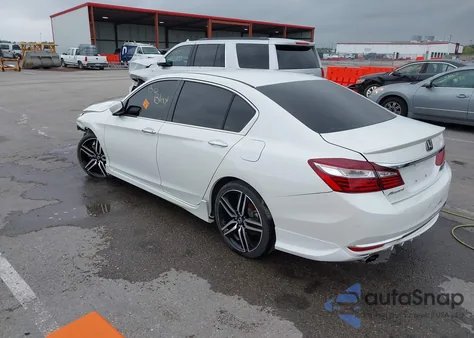 2017 Honda Accord Sport Se z USA, uszkodzony, nr VIN 1HGCR2F18HA188028